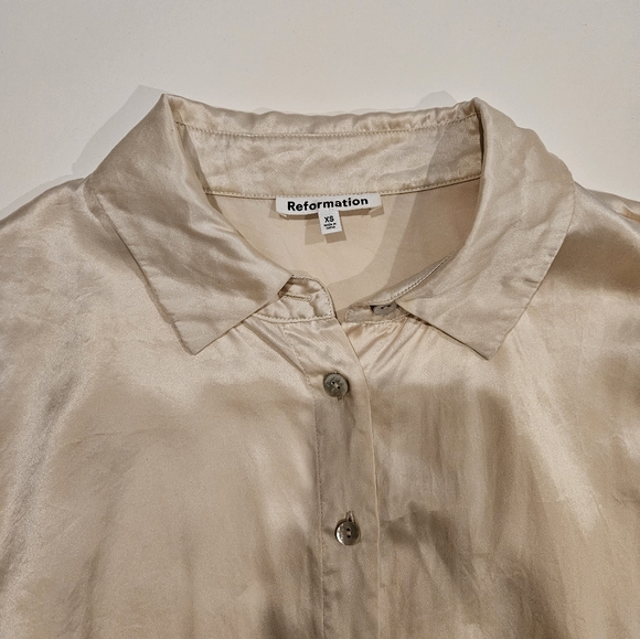Reformation Silk Button Up size xs - Picture 3 of 3